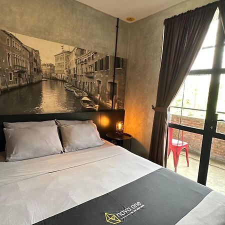 Nava One Hotel Semarang Bagian luar foto